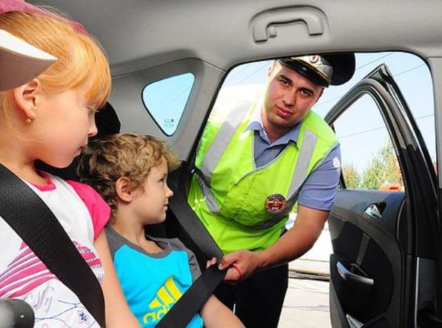 В Российской Федерации вступают в силу новые правила транспортировки детей
