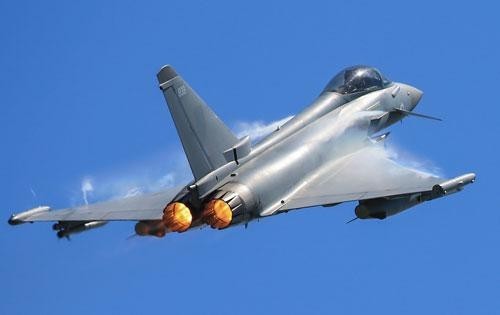 Британский истребитель Typhoon подымался с базы НАТО на перехват русских Ту-22