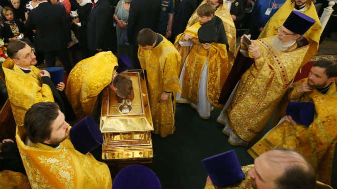 182 тыс. верующих поклонились мощам Николая Чудотворца в Петербурге за неделю