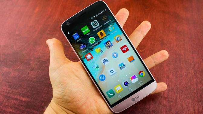11 июля LG представит новый дешевый смартфон Q6