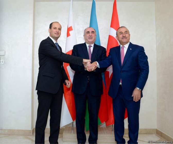 Руководителя МИД Азербайджана, Грузии и Турции обсудили общие проекты