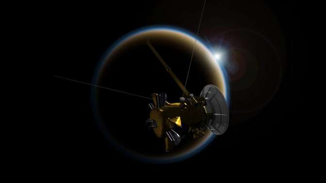 Космический зонд «Кассини» полетел к Сатурну в последний раз
