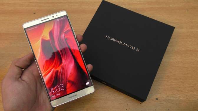 Самсунг Galaxy C8: еще один Android-смартфон с двойной камерой