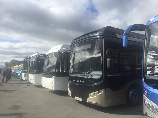 Путин в Ульяновске осмотрел электробусы для столицы