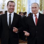 Путин поздравил Медведева с днём рождения