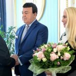 Стало известно, что подарил Путин певцу — Бизон для Кобзона