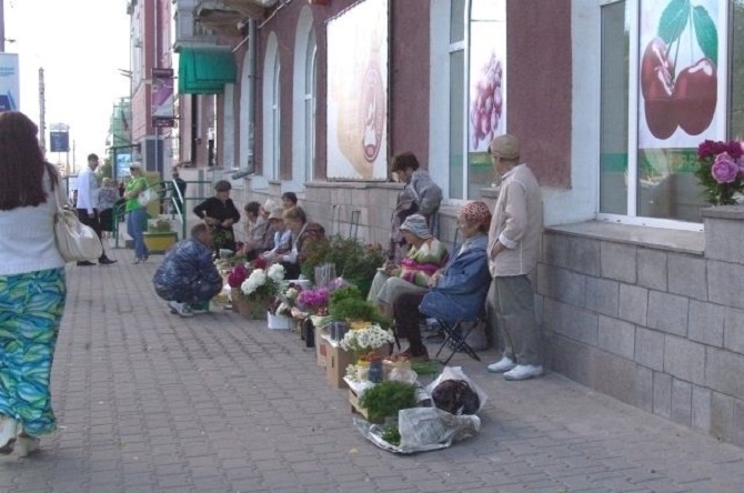 В Петербурге запретят размещать торговые точки ближе ста метров от метро