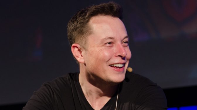 Дату премьеры грузовика-беспилотника Tesla объявил руководитель компании Илон Маск