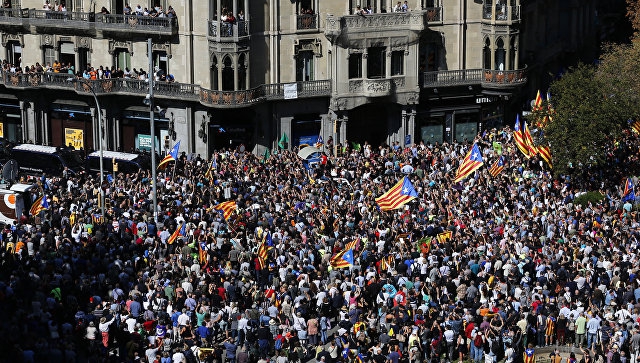 Не менее 10 каталонских чиновников задержаны за подготовку референдума