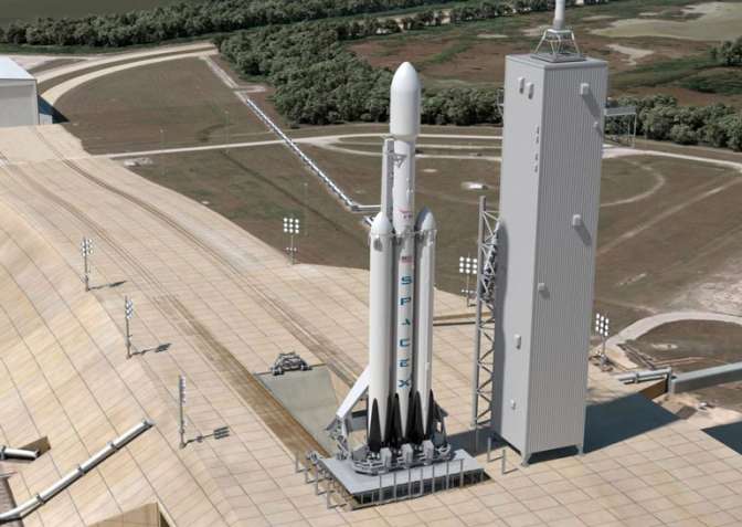 SpaceX удачно проверила первую ступень тяжелой ракеты Falcon Heavy