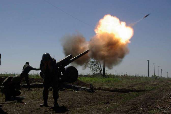 Наблюдательный пост СЦКК попал под обстрел в Донбассе