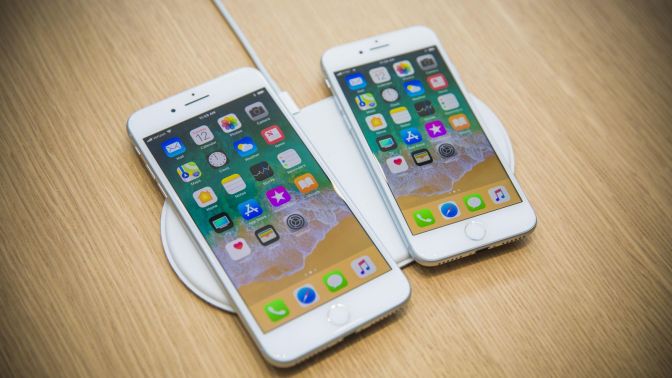 Apple может выпустить упрощенную модель iPhone X для Китая