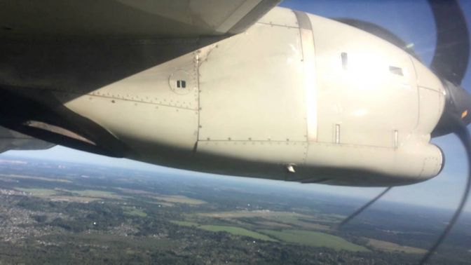 Самолет UTair экстренно сел в Красноярске из-за задымления