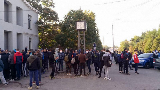 В государстве Украина состоялся «Фестиваль равенства»: молодые люди избили запорожанку
