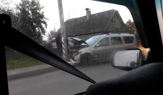 В Брянске Шевроле Niva покорежила три машины — имеется пострадавший