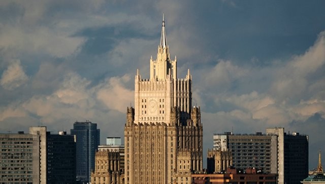 Захарова: В РФ будут внесены ответные меры в отношении американских СМИ