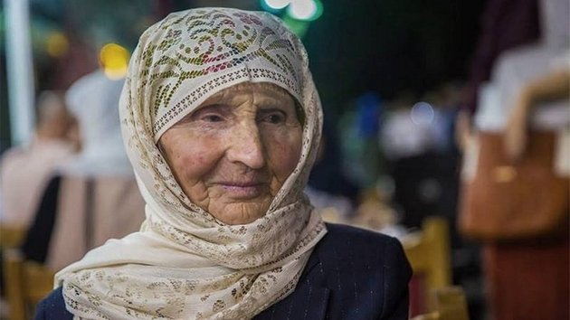 На похороны ветерана крымскотатарского государственного движения Кашки пришли несколько тыс. крымских татар