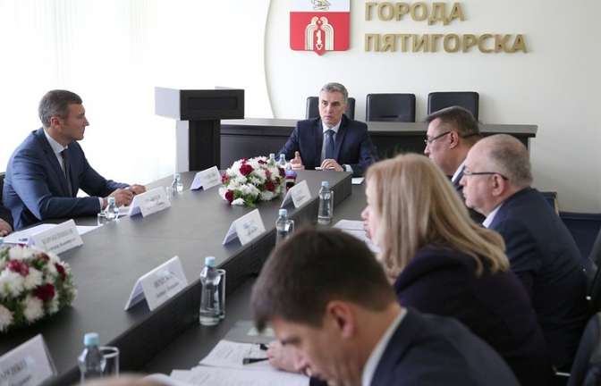 На должность руководителя Пятигорска претендуют чиновник, политик и безработный