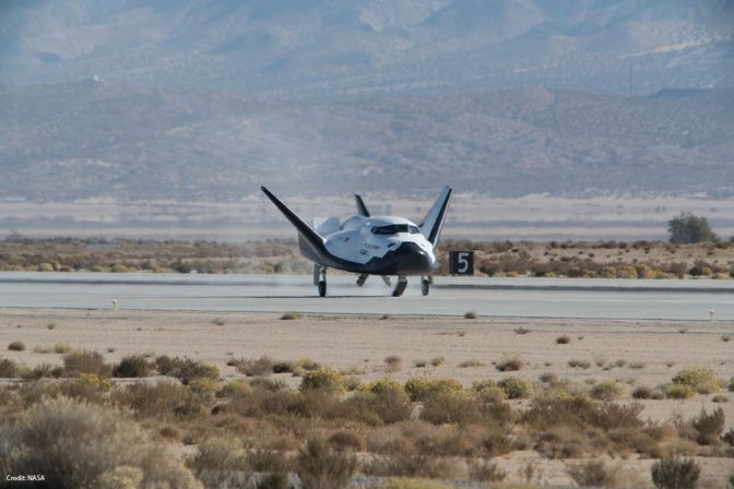 Тестирования космического корабля Dream Chaser прошли в США