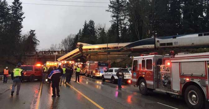 СМИ узнали обстоятельства катастрофы поезда в штате Вашингтон