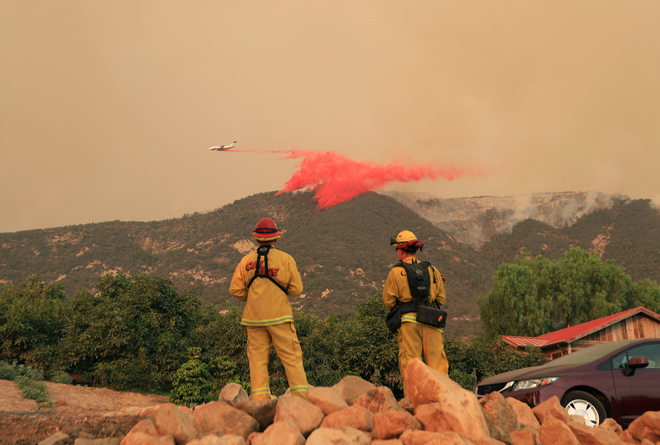 Площадь природного пожара в Калифорнии превысила 1100 кв. км
