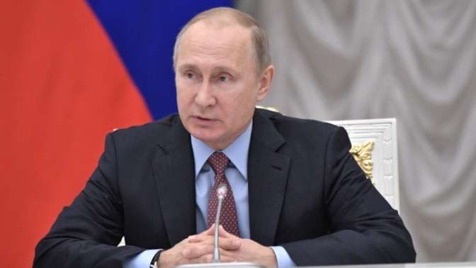 Путин подписал закон, который даст возможность выполнить удаленную идентификацию клиентов банков