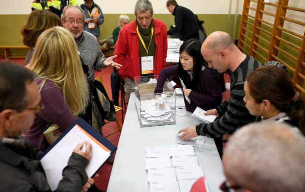 В Каталонии завершилось голосование на выборах в парламент
