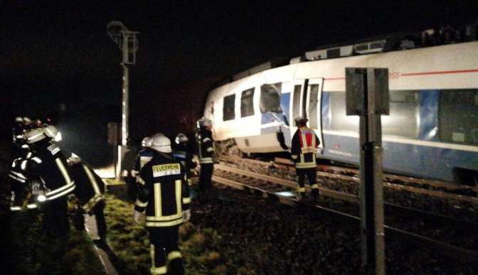 При столкновении поездов на западе Германии пострадали около 50 человек