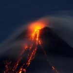 Из-за угрозы извержения вулкана эвакуировали не менее 75 тыс. филиппинцев