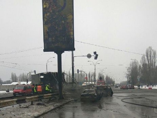 ДТП в Киеве: сгорели 4 автомобиля
