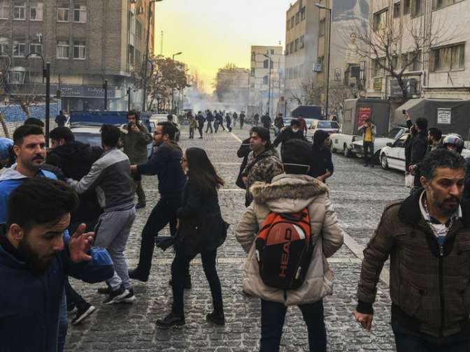 Протесты в Иране: число погибших достигло 13 человек