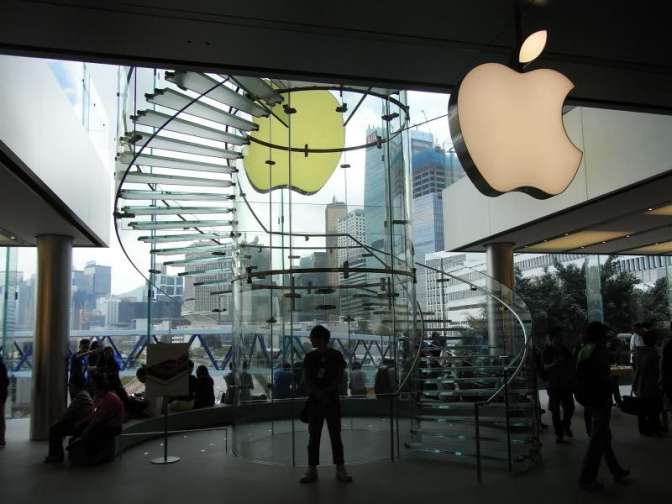 Компания Apple облегчит властям Китая доступ к личной информации пользователей