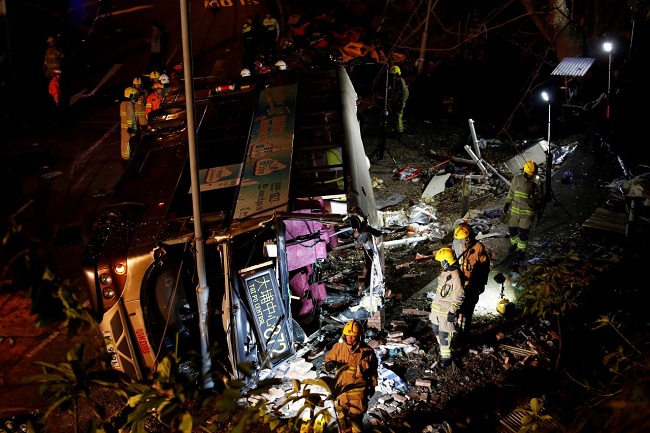 19 человек погибли в ДТП с двухэтажным автобусом в Гонконге