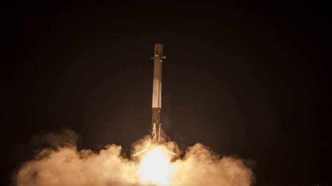 SpaceX запустила ракету Falcon 9 со спутником GovSat-1