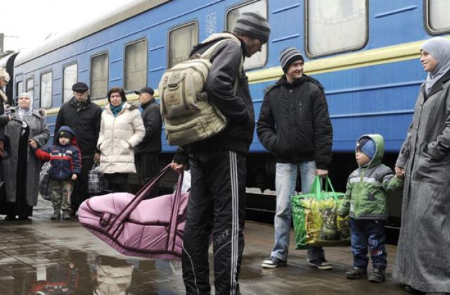 Из-за низких зарплат и безвиза украинцы массово мигрируют за границу
