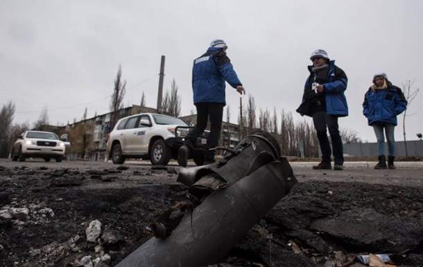 ОБСЕ: 52 единицы тяжелого вооружения размещены в Донбассе с несоблюдением линии отвода