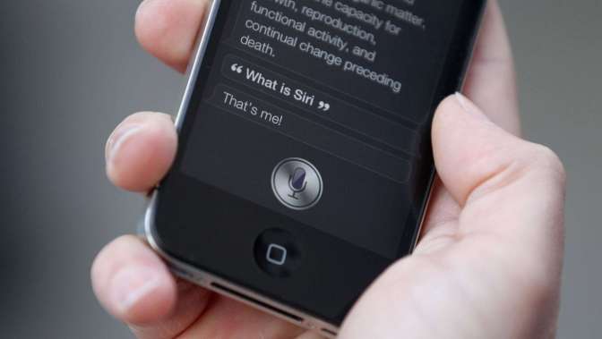 Создатель Siri называет ее глупой