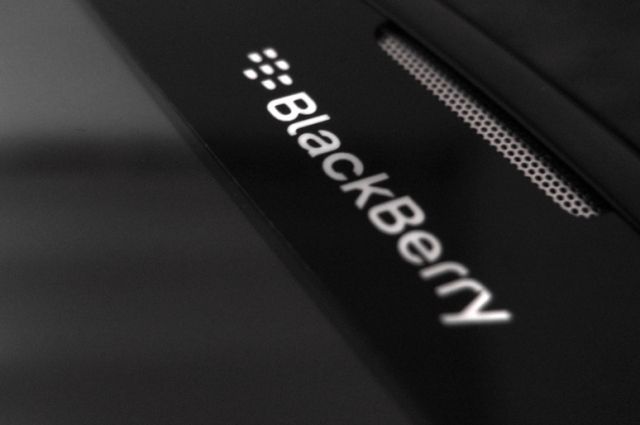 BlackBerry подала в суд на социальная сеть Facebook, WhatsApp и Инстаграм