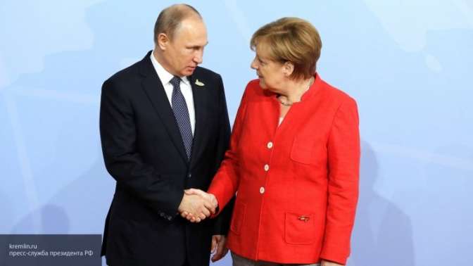 Путин поздравил Меркель с переизбранием на пост канцлера Германии