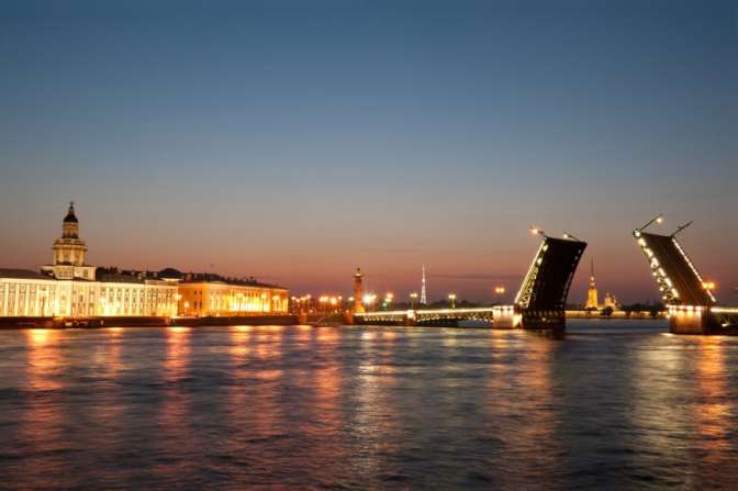 Подсветку достопримечательностей Петербурга отключат в рамках акции «Час земли»