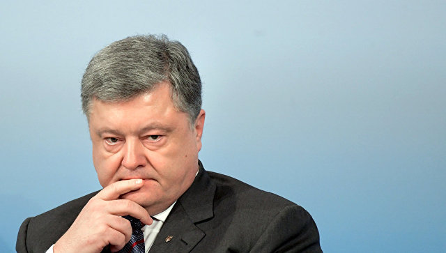 Агрессор пробует сдвинуть эпицентр гибридной войны к Киеву, — Порошенко