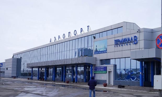 Из-за повреждений самолёта из Омска в столицу России не смогли вылететь 136 пассажиров