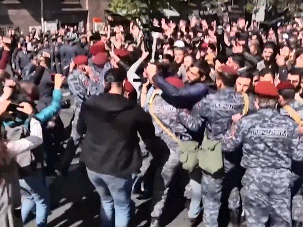 Протесты в Ереване Протесты в Ереване