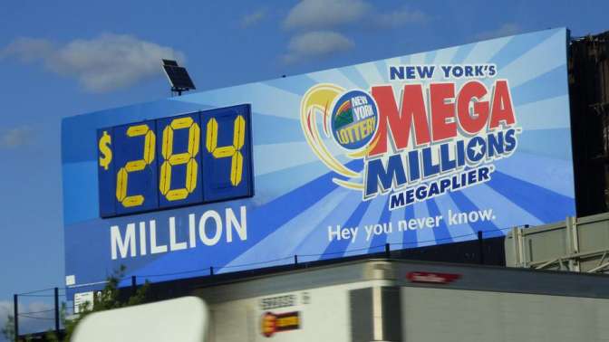 В США неизвестный одержал победу в лотерею не менее $520 млн