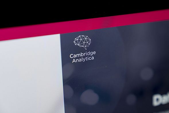 ФБР расследует покупку Cambridge Analytica данных пользователей социальных сетей