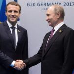 Макрон желает вести стратегический разговор с Путиным