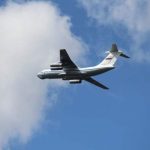 В Китайской республике самолет совершил экстренную посадку из-за разбившегося стекла