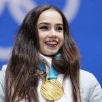Японцы подарили фигуристке Загитовой щенка породы акита-ину