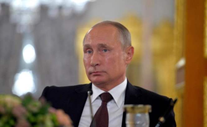 Эммануэль Макрон назвал В.Путина «дорогим человеком»