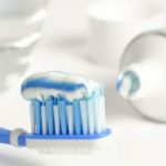 Учительница заставила школьника почистить зубы перед одноклассниками